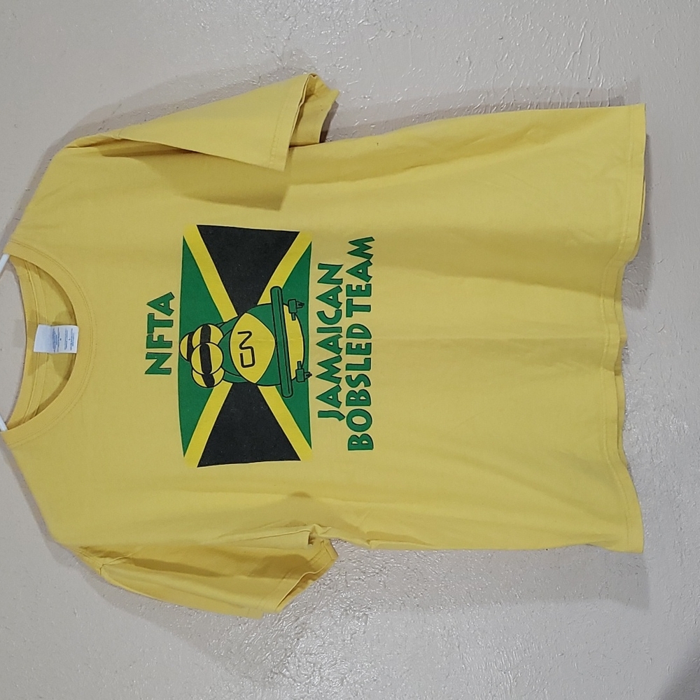 vintage 2000s Jamaican Bobsled team yellow large t-shirt